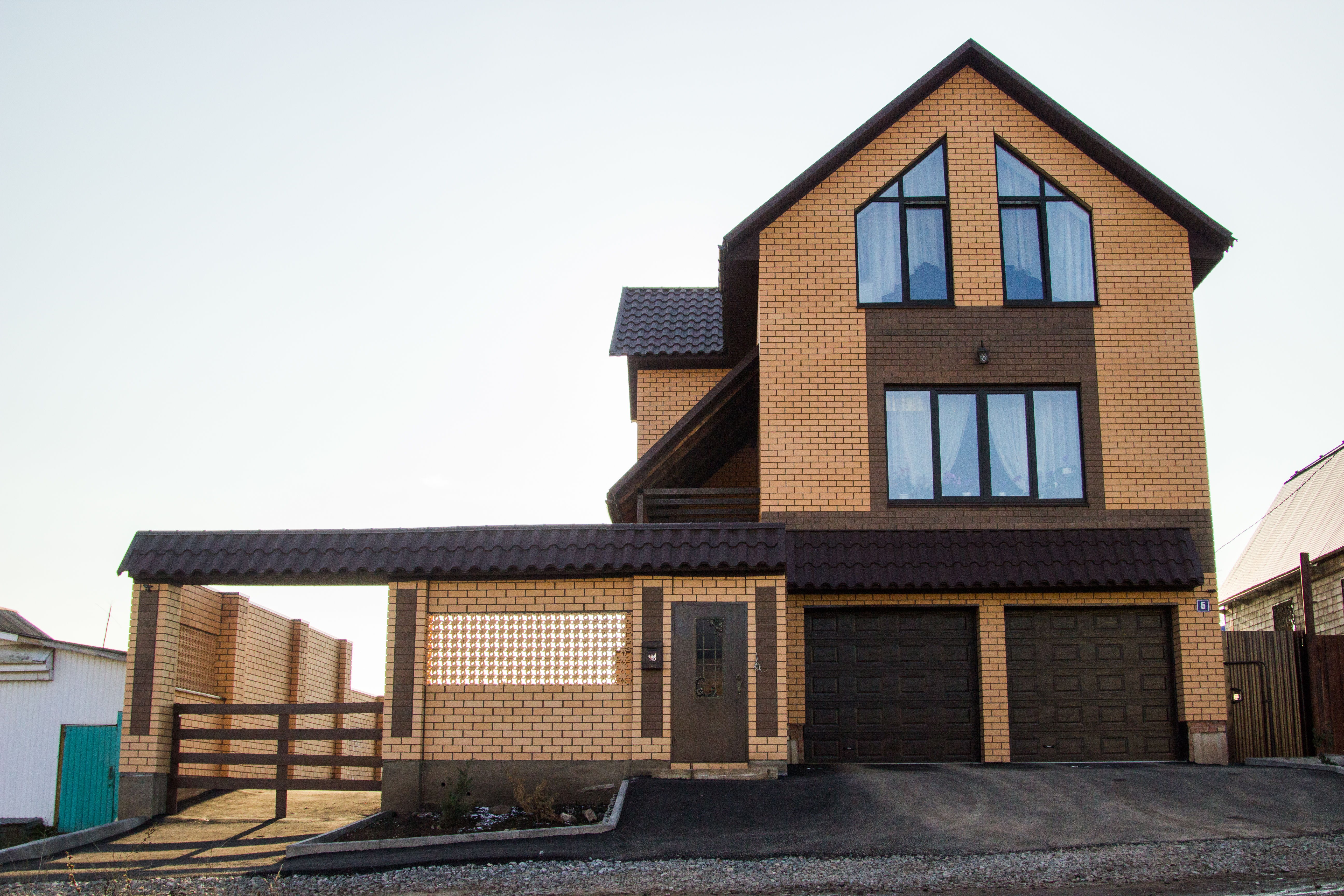 Белебеевский кирпич лицевой 1.4НФ солома гладкий